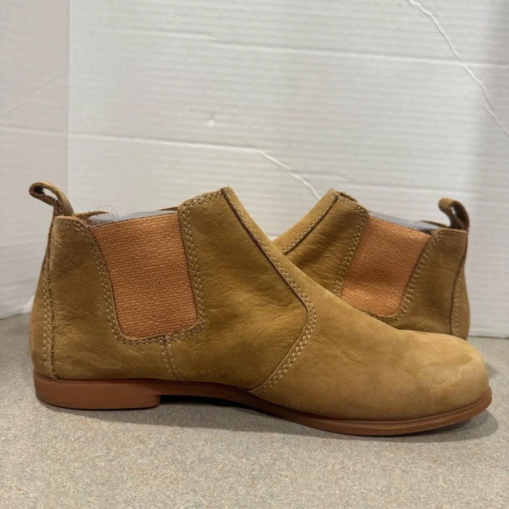 Kodiak Women’s Chelsea Low-Rider Tan Suede Ankle Boots